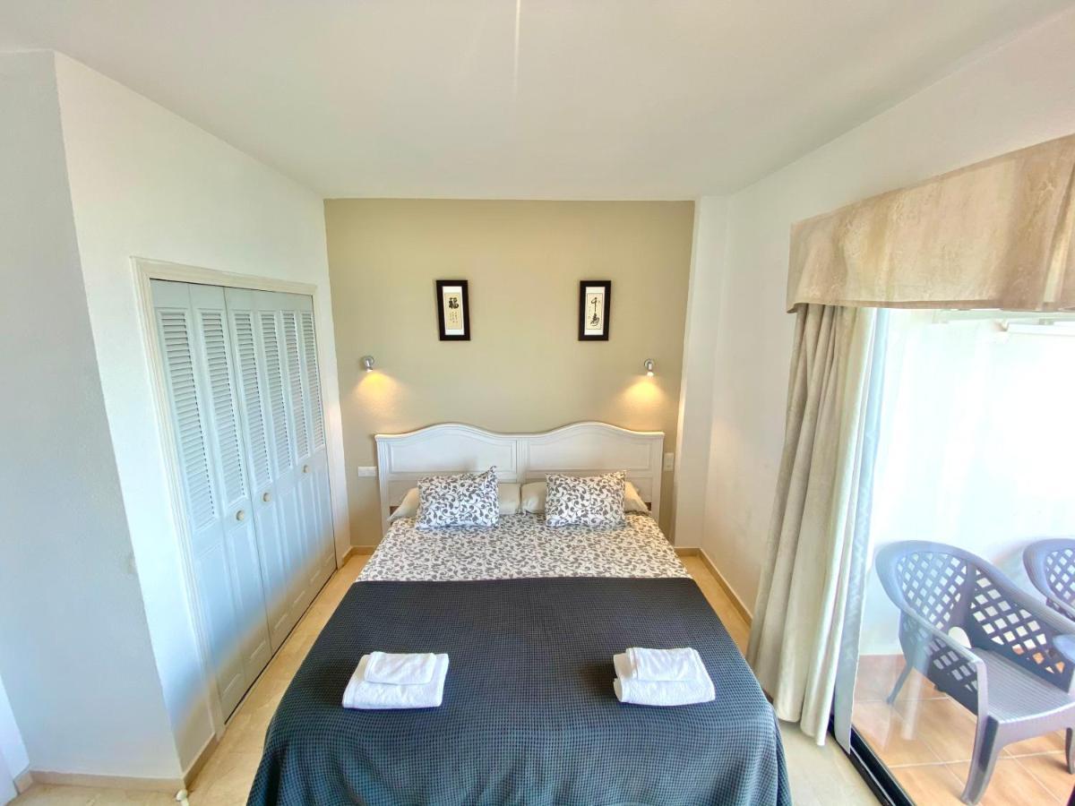 Apartamentos Turisticos Castillo Del Vigia Torremolinos Bagian luar foto