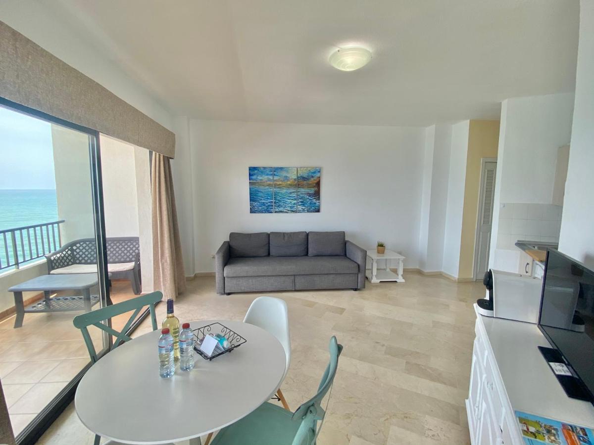 Apartamentos Turisticos Castillo Del Vigia Torremolinos Bagian luar foto