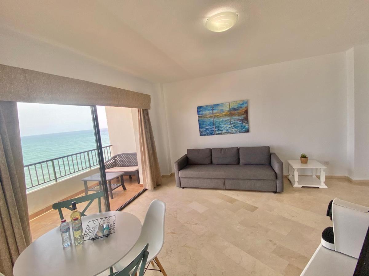 Apartamentos Turisticos Castillo Del Vigia Torremolinos Bagian luar foto